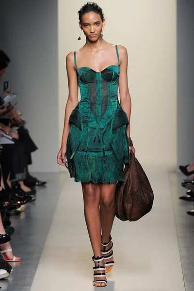 Look 1